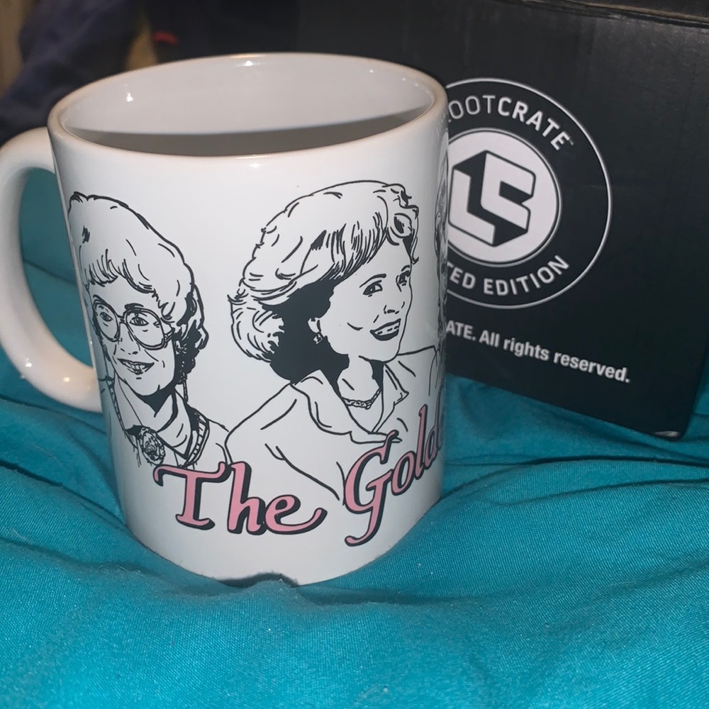 NIB lootcrate limited edition golden girls mug NEW
